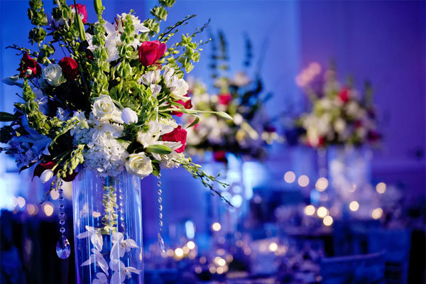 Towering centerpieces perfect for a highceilinged space add drama and
