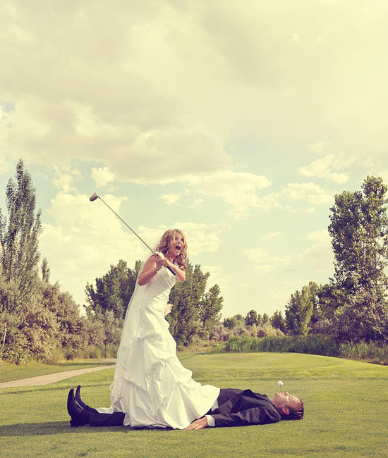 funny wedding photo for a golf course wedding