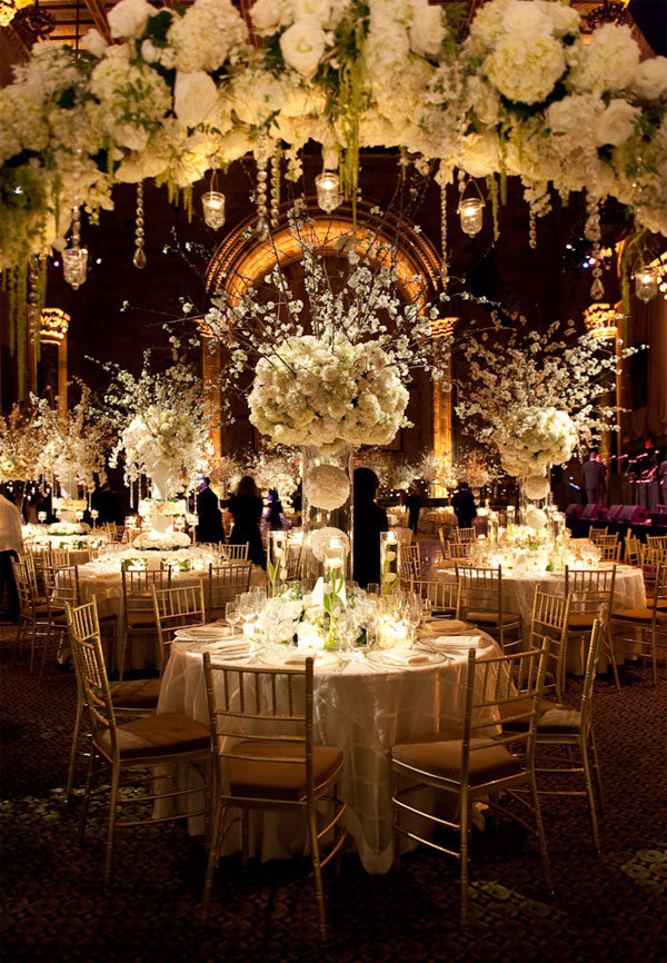 winter wedding centerpieces Why We Love It Dramatic 