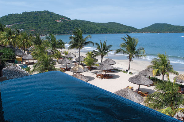 beach view at viceroy zihuatanejo in mexico