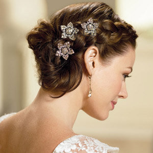 Wedding hair styles for frizzy hair