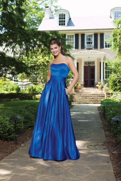 Kathy Ireland Launches Bridal Dresses