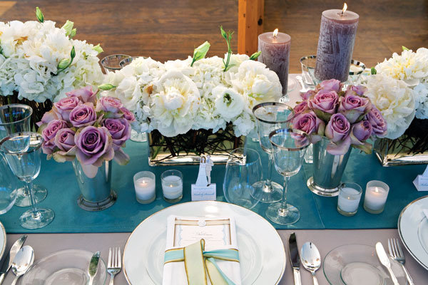 low centerpieces Types of Flowers Square vases filled with white 