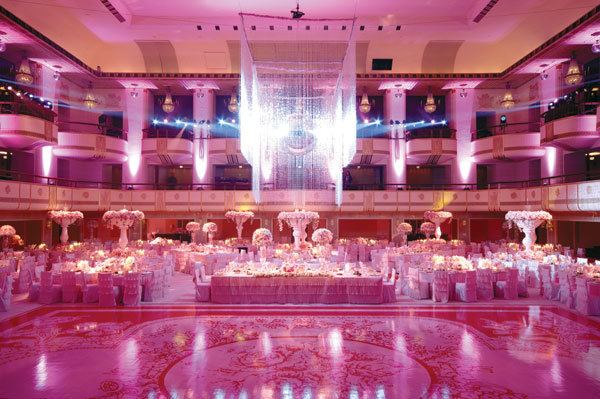 large ballroom wedding centerpieces