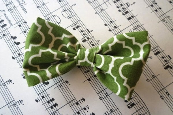 green bow tie 