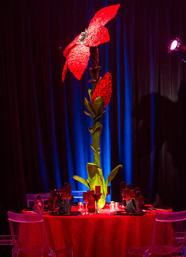 wedding table decoration in red