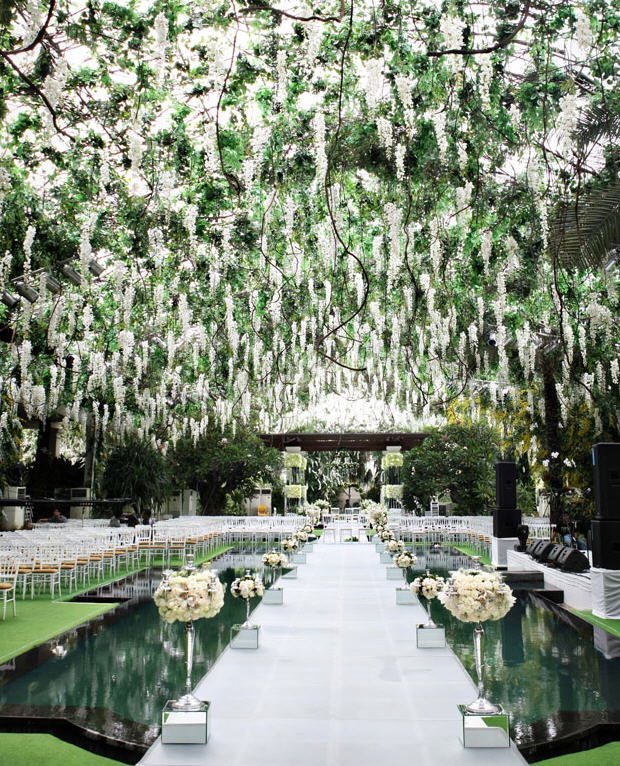 ceremony aisle decor