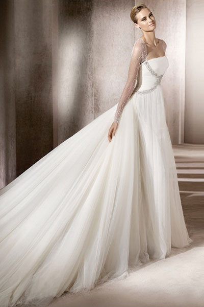 This ethereal Pronovias design would make the Capitol gasp in awe