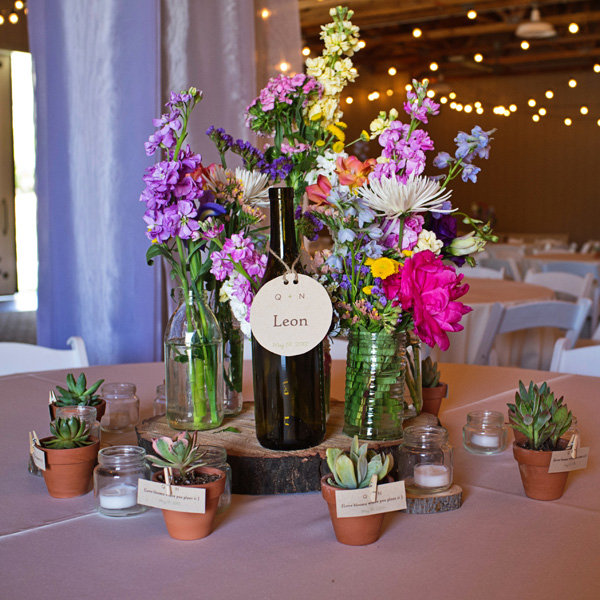 centerpiece with succulent favors