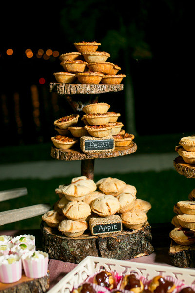 pie tower wedding