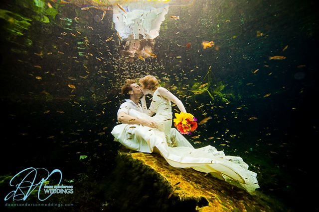 underwater wedding