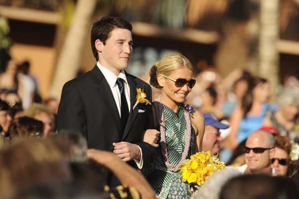 aulani resort oahu hawaii wedding And the couple exchanges their vows of