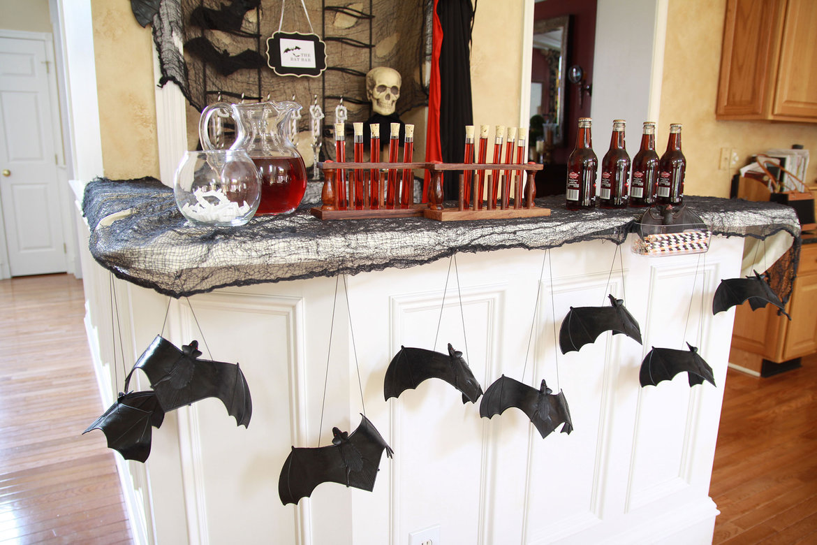 fall party bat theme