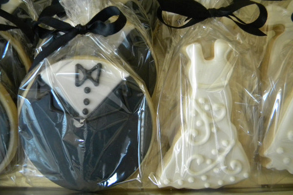 Bride and groom cookies