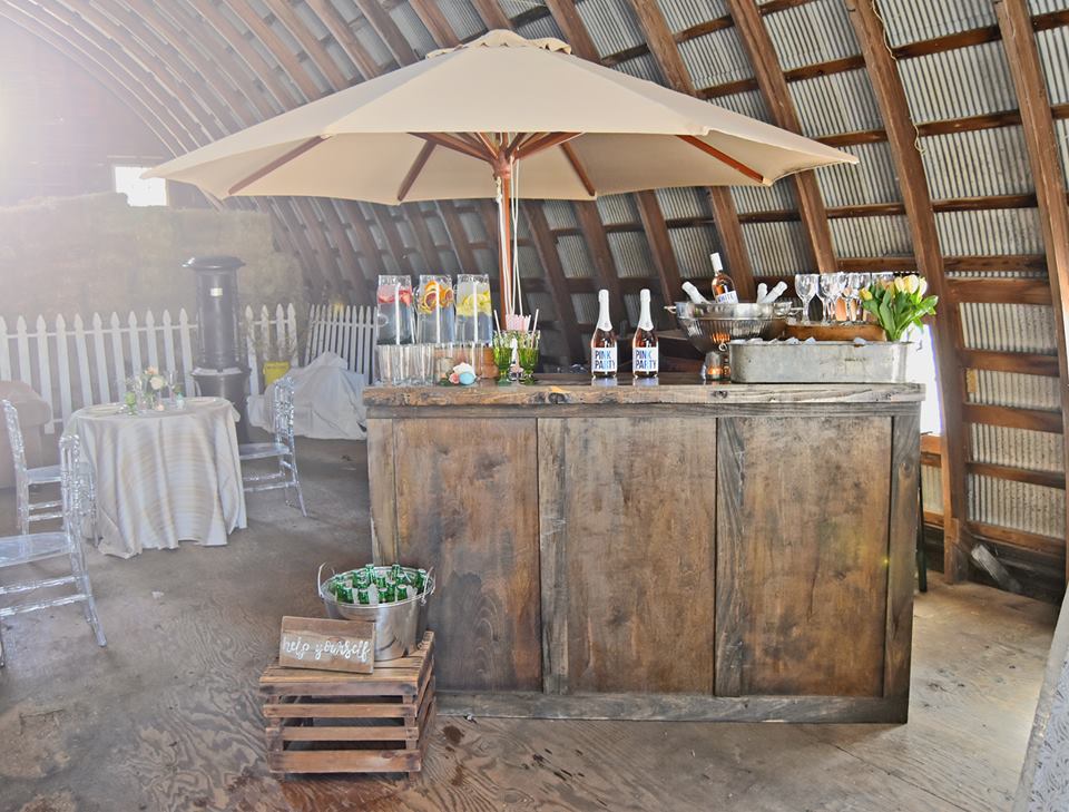 barn wedding bar