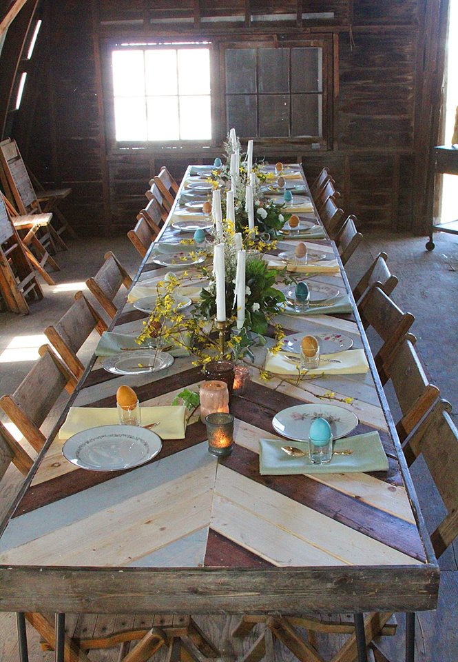 vintage barn wedding table