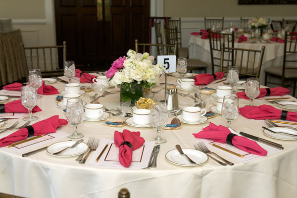 black and pink tablescape