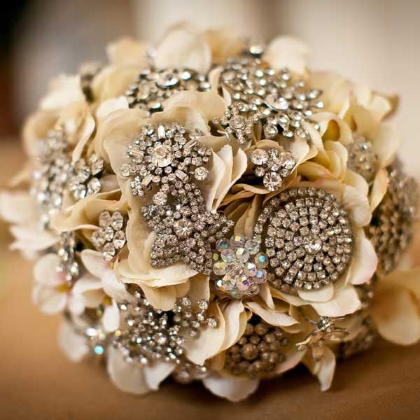 diy brooch bouquet