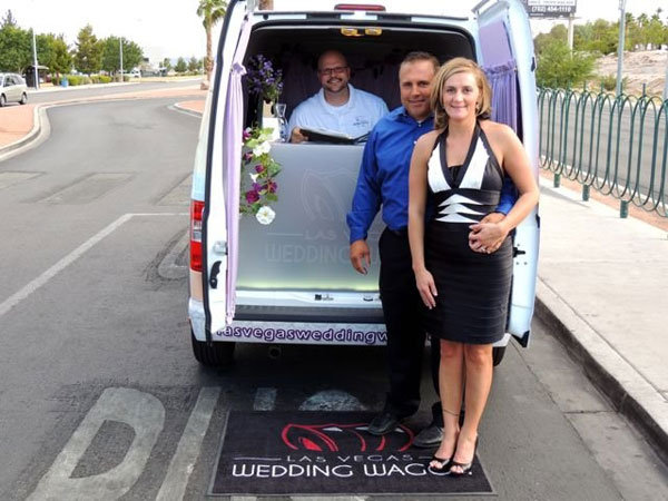 vegas wedding wagon