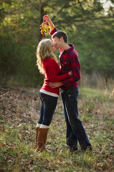 holiday inspired engagement photos bridalguide holiday inspired engagement photos bridalguide