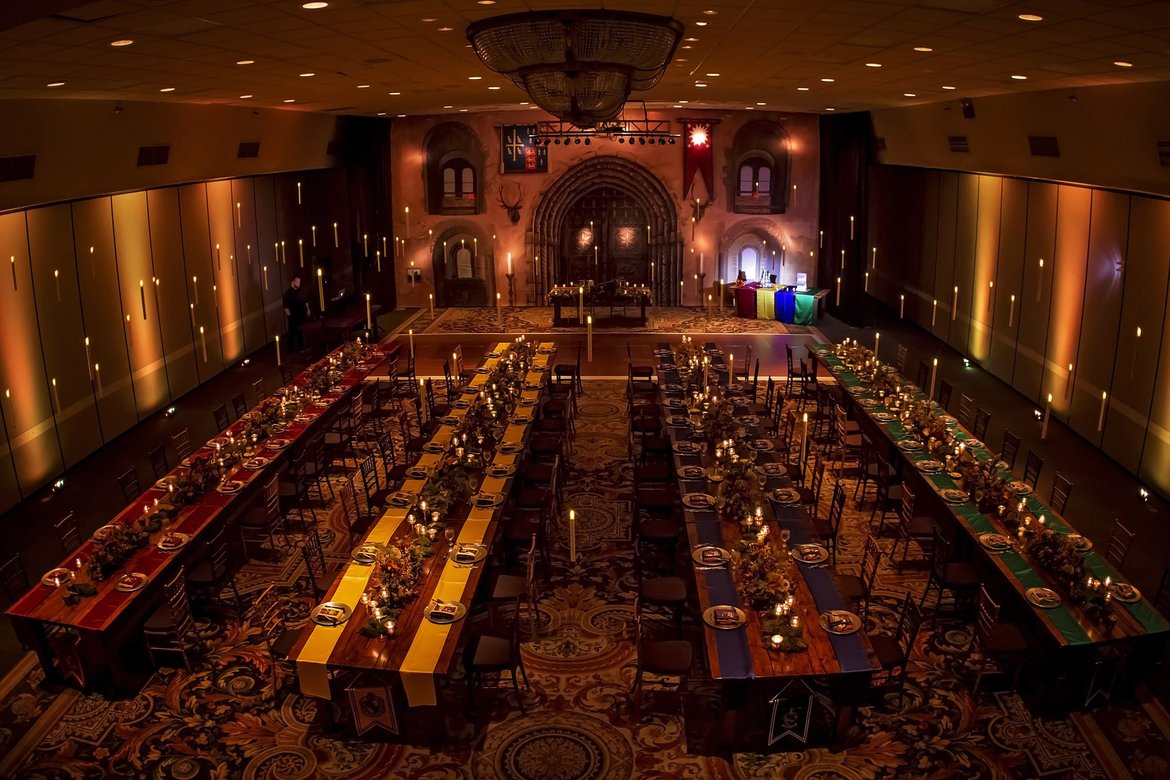 Check Out This Harry Potter Hufflepuff-Themed Wedding