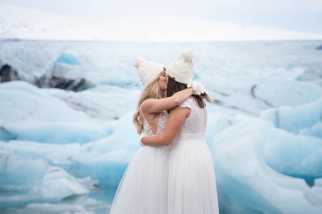 iceland elopement wedding