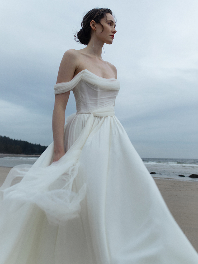 corset wedding dress
