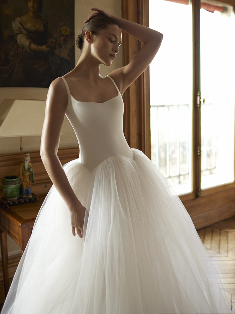 corset wedding dress