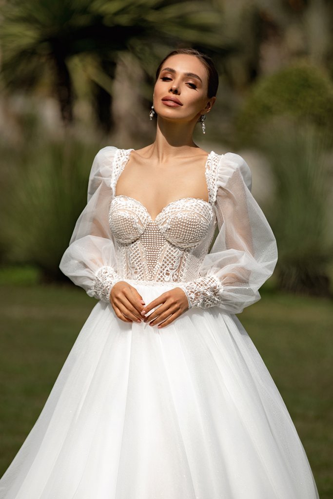 20 Beautiful Wedding Dresses by Monica Loretti BridalGuide