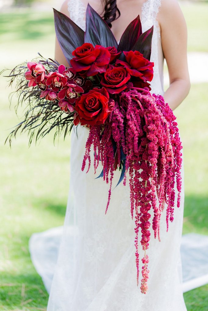 Red bridal bouquet