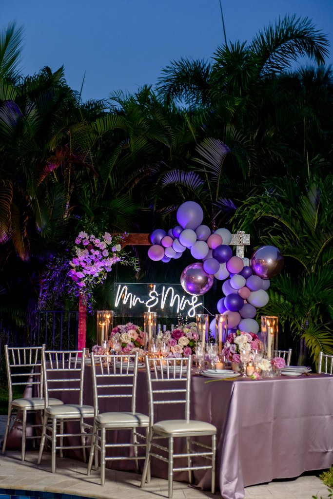 Balloon wedding decor