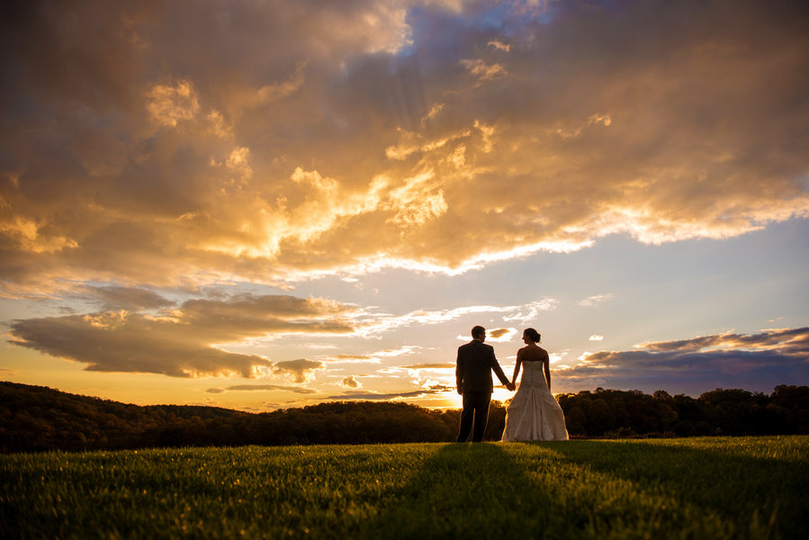 wedding picture bride and groom