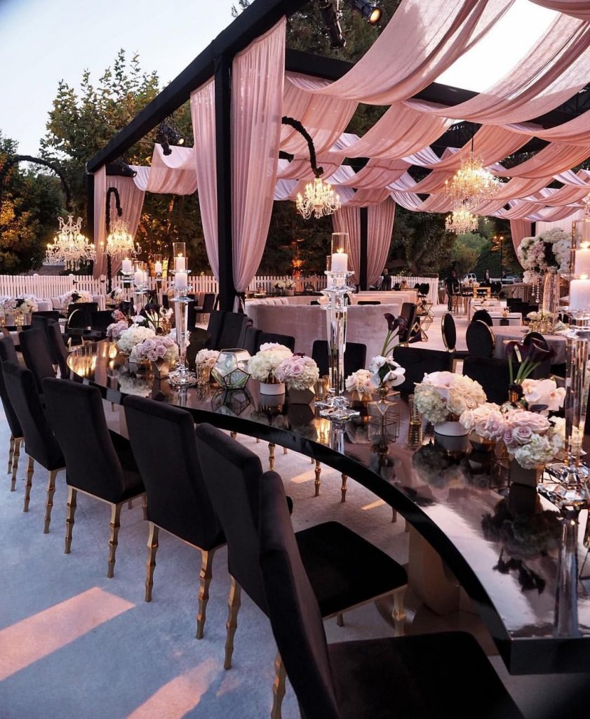 black and blush wedding reception decor 