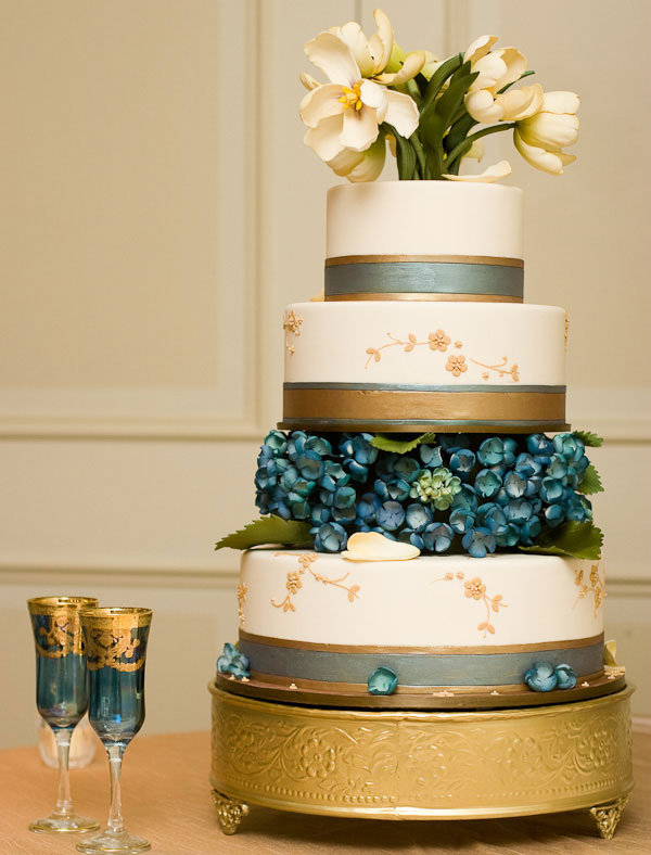 wedding cake with flowers