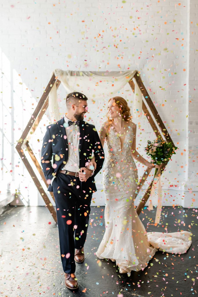 confetti wedding ceremony