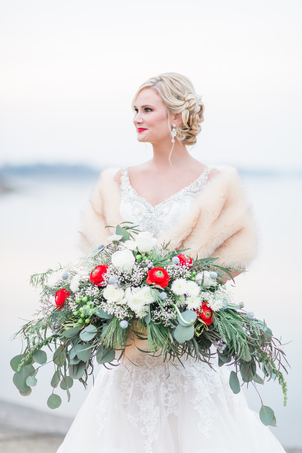 Winter bridal bouquet