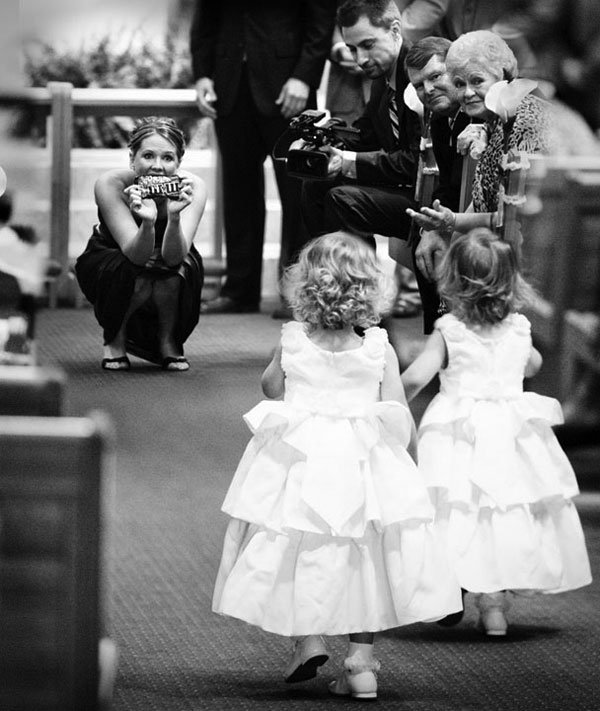 genius flower girl idea