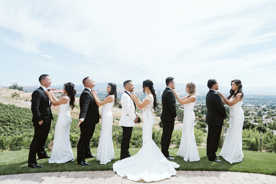 bridal party getting ready