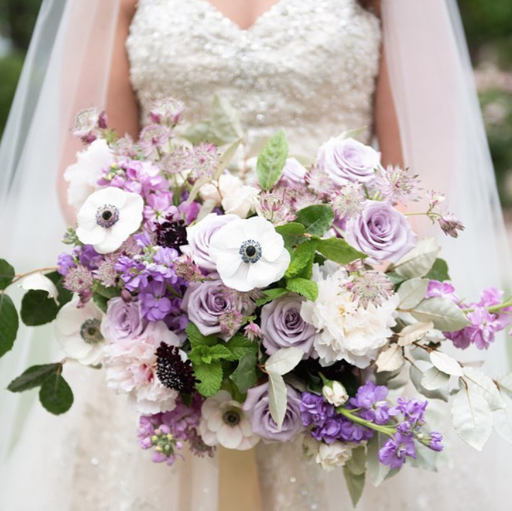 pastel purple wedding bouquet