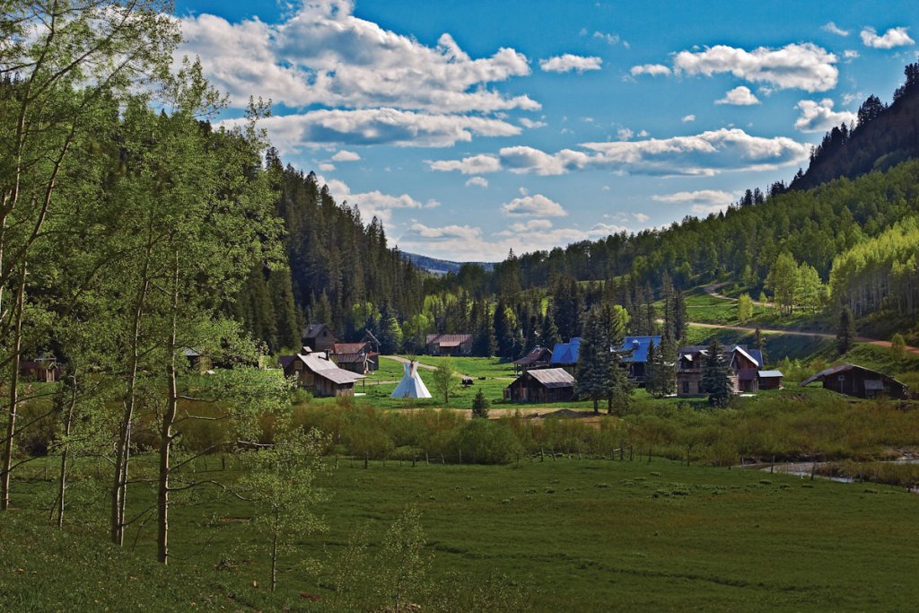 dunton hot springs