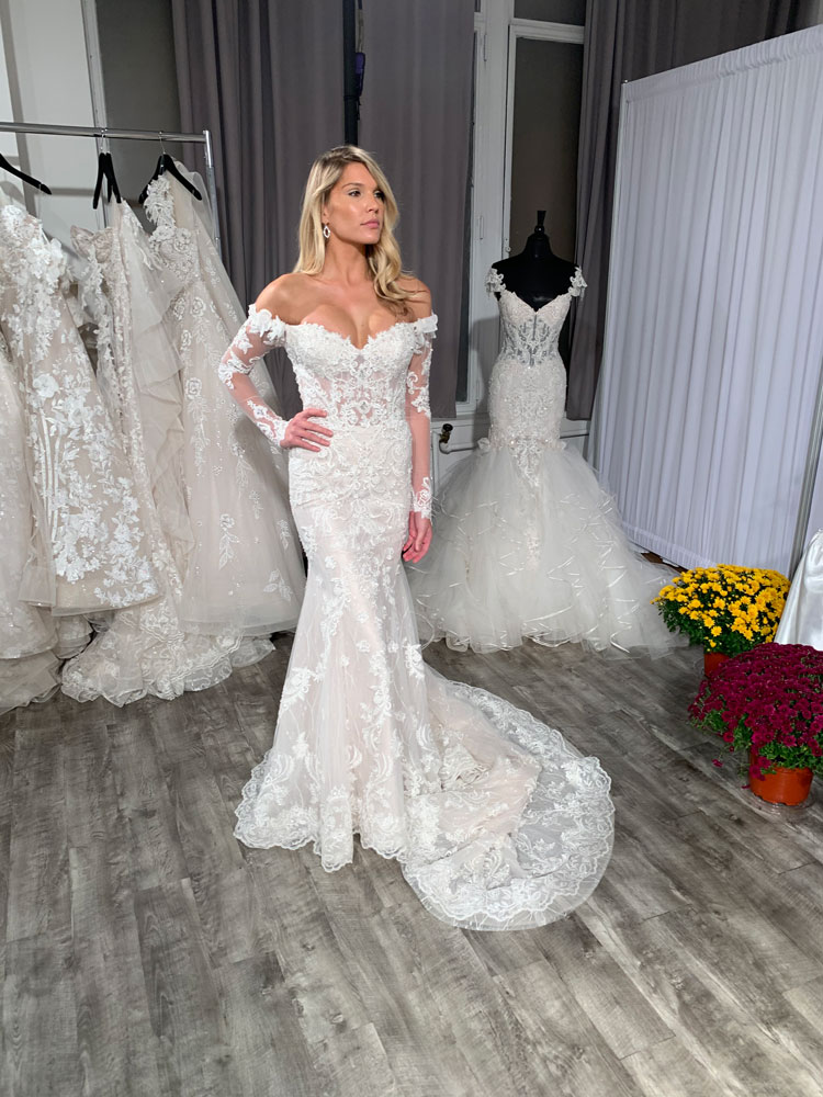 40 of Our Favorite Wedding Looks from NYBFW BridalGuide 40 of Our Favorite Wedding Looks from NYBFW BridalGuide