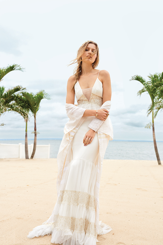 elizabeth fillmore beach wedding gown