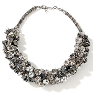 tori spelling cluster necklace