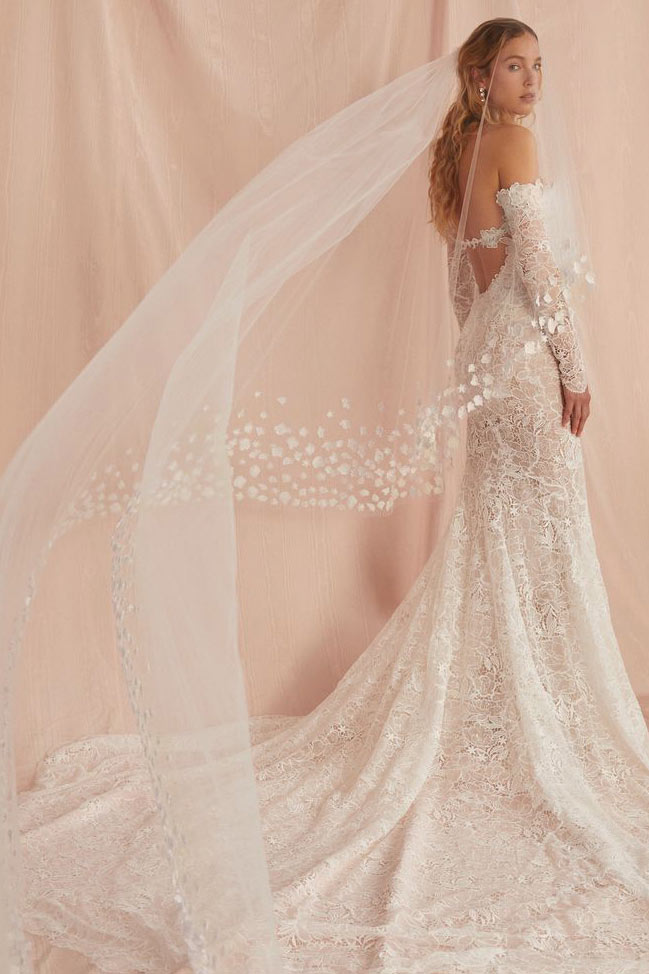 oscar de la renta bridal veil