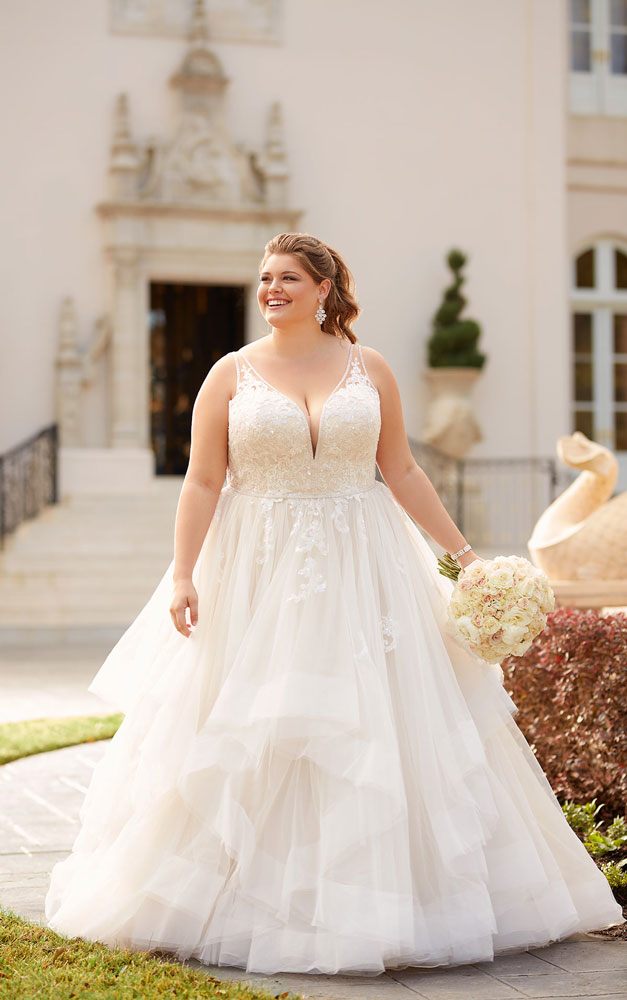 15 Glam Wedding Gowns for Curvy Brides BridalGuide