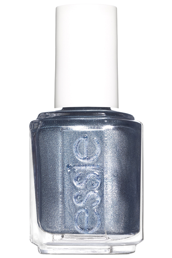 Essie Treat Love and Color nail polish in Power Plunge