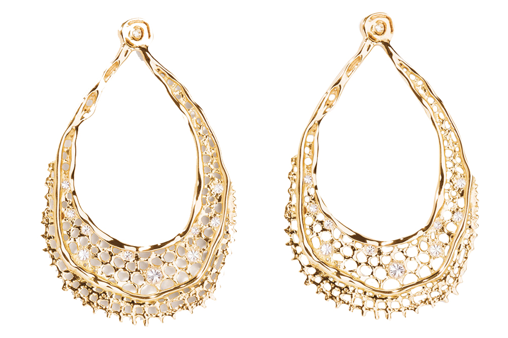 gold earrings