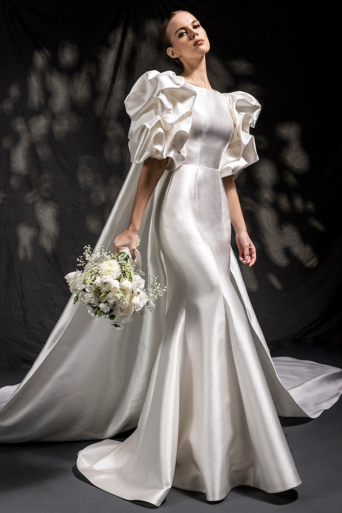 legends by romona keveza wedding gown