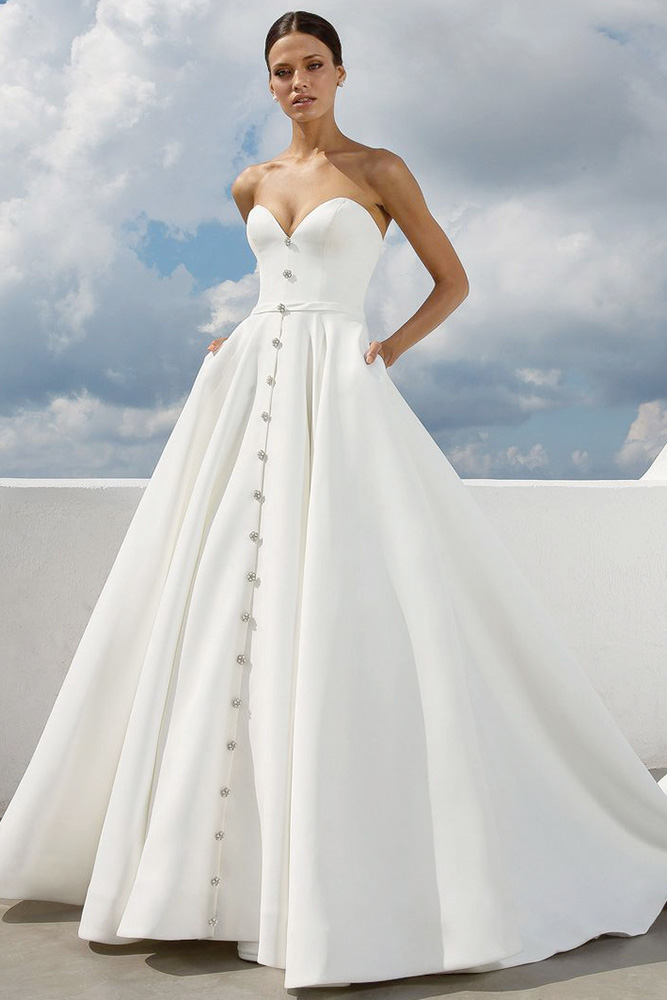 Justin Alexander wedding gown