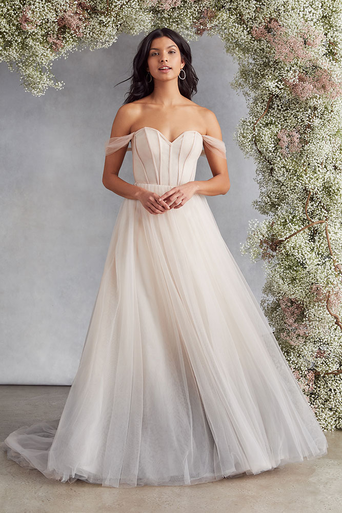 Kelly Faetanini wedding dress